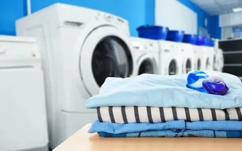 Comparing Same-Day vs Standard Laundry Services